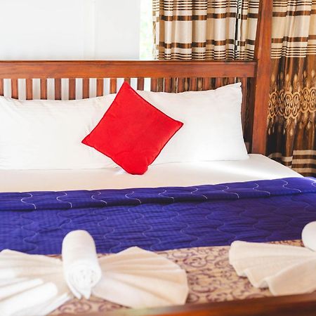 Harmony Beach Resort Тангалла Экстерьер фото
