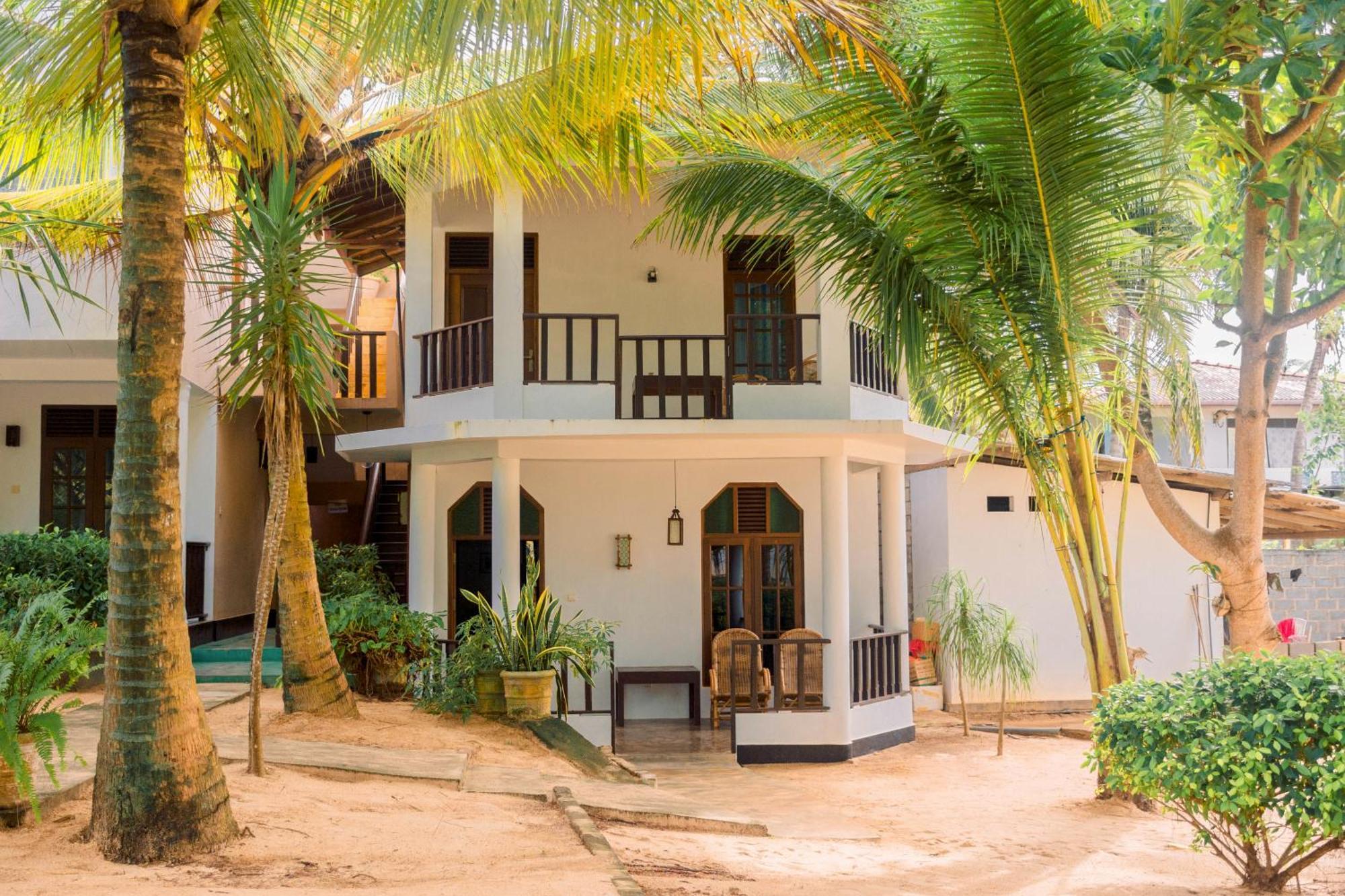 Harmony Beach Resort Тангалла Экстерьер фото