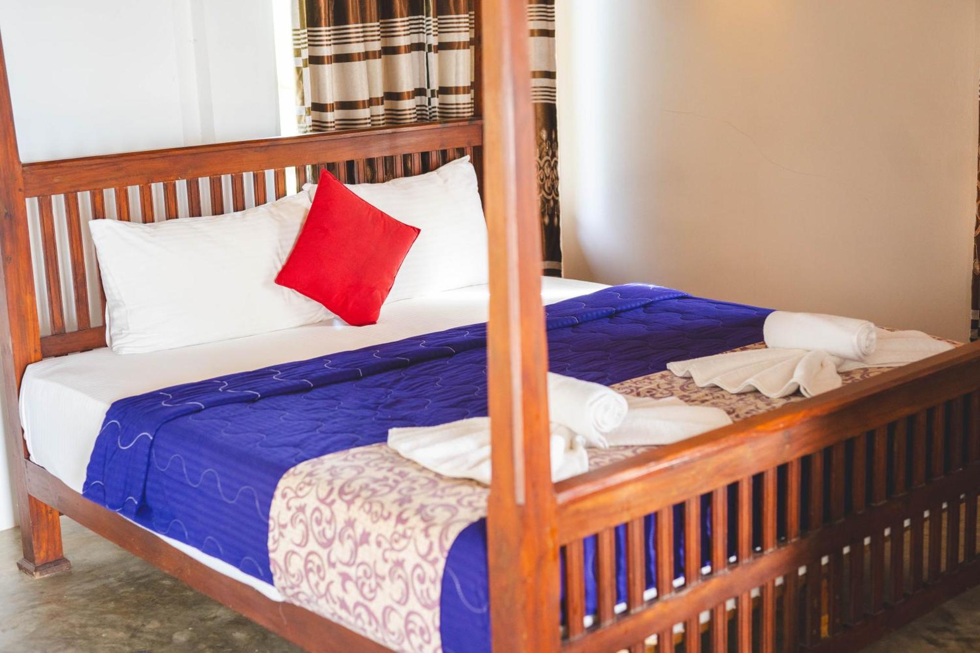 Harmony Beach Resort Тангалла Экстерьер фото