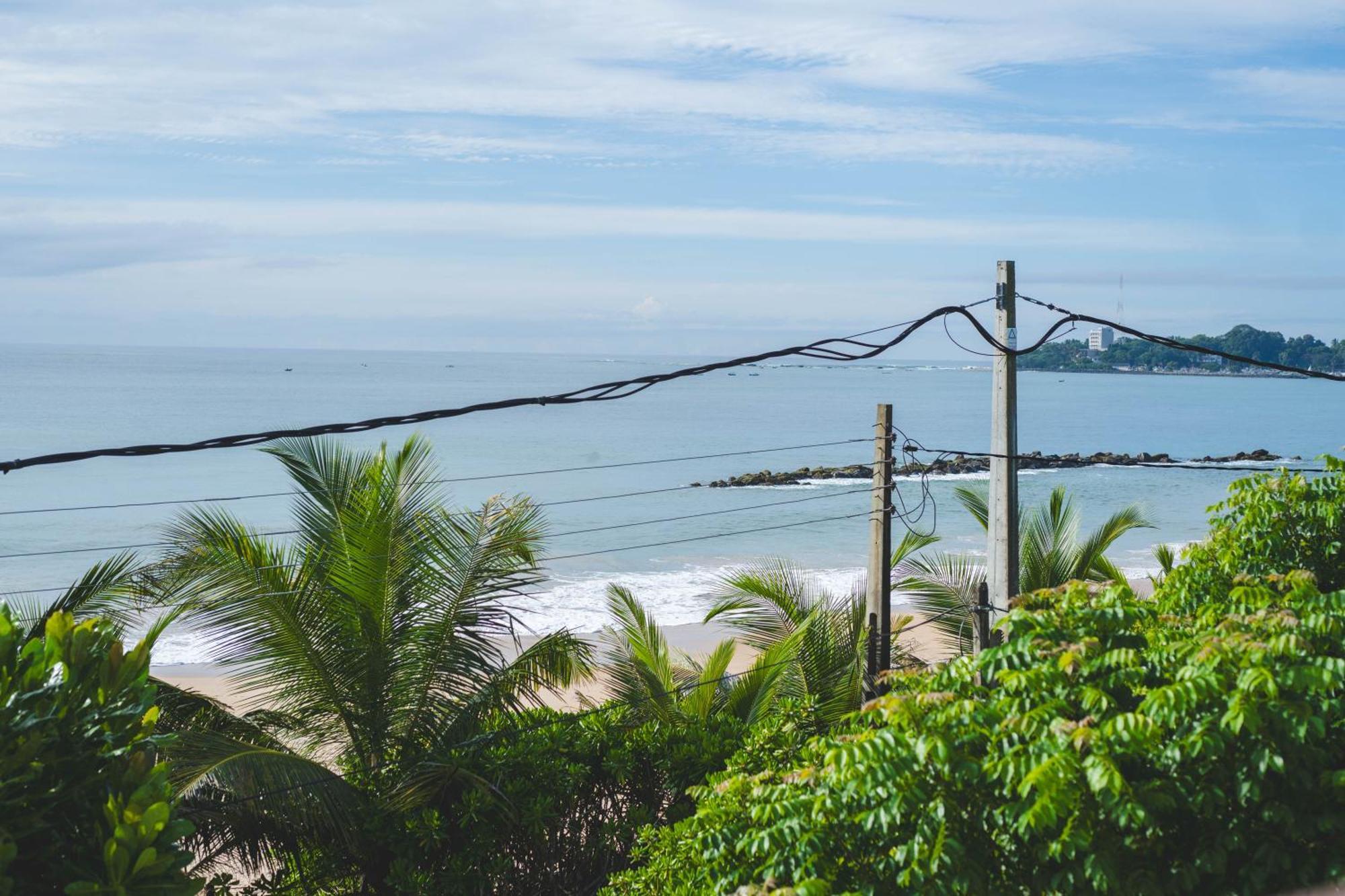 Harmony Beach Resort Тангалла Экстерьер фото