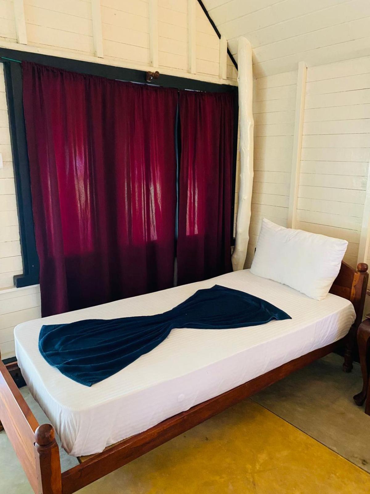 Harmony Beach Resort Тангалла Экстерьер фото