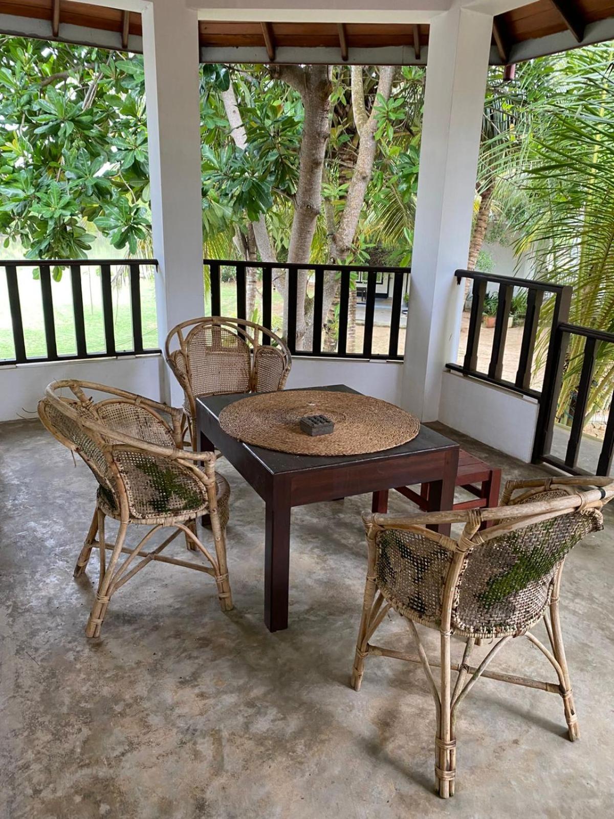 Harmony Beach Resort Тангалла Экстерьер фото