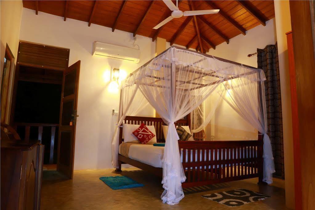 Harmony Beach Resort Тангалла Экстерьер фото
