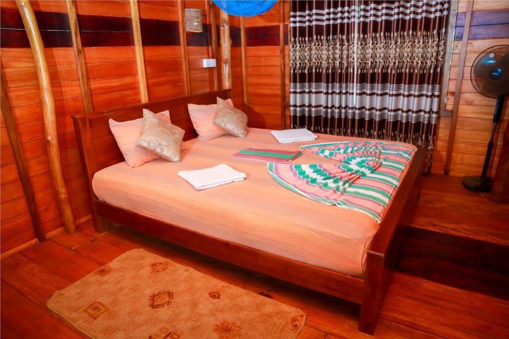 Harmony Beach Resort Тангалла Экстерьер фото